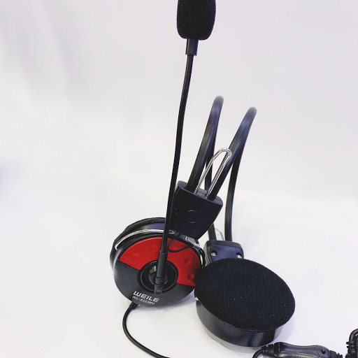 wired multimedia headphones
